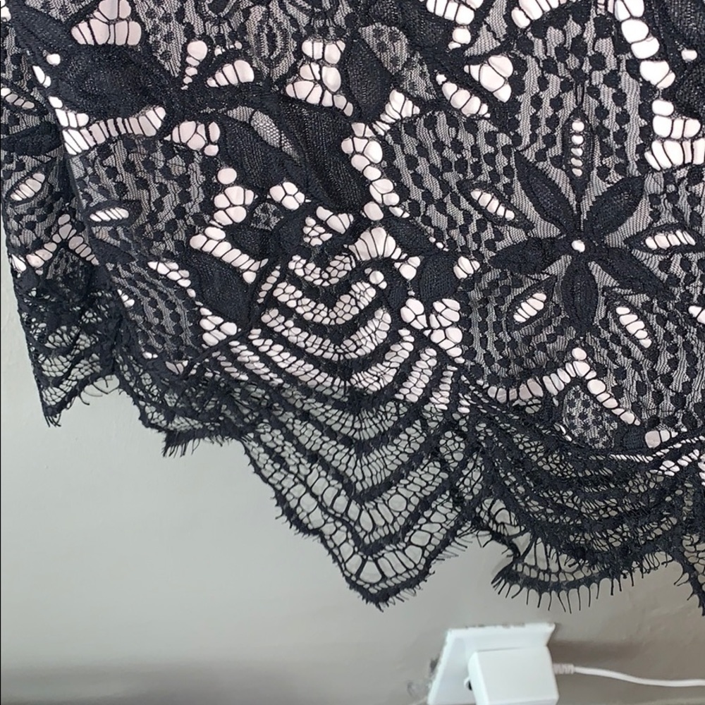 Express black illusion floral lace dress - Picture 5 of 6